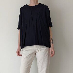 Uniqlo oversized tshirt made from cotton shirting material.